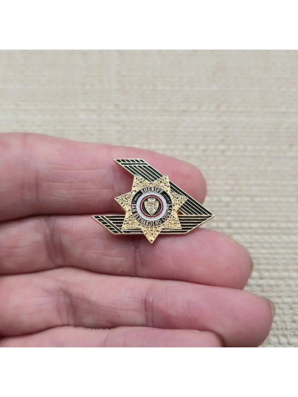 San Bernardino County Sheriff Department Gold Star Law Enforcement Pin A8462